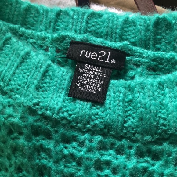 Rue21 women’s small sweater - Picture 3 of 3